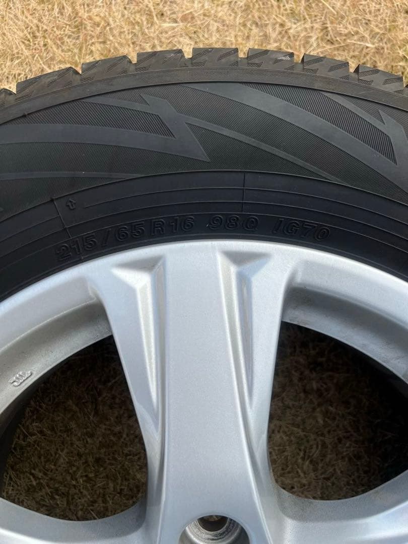 アルファード30系16インチ 215/65R16 ヨコハマアイスガード IG70