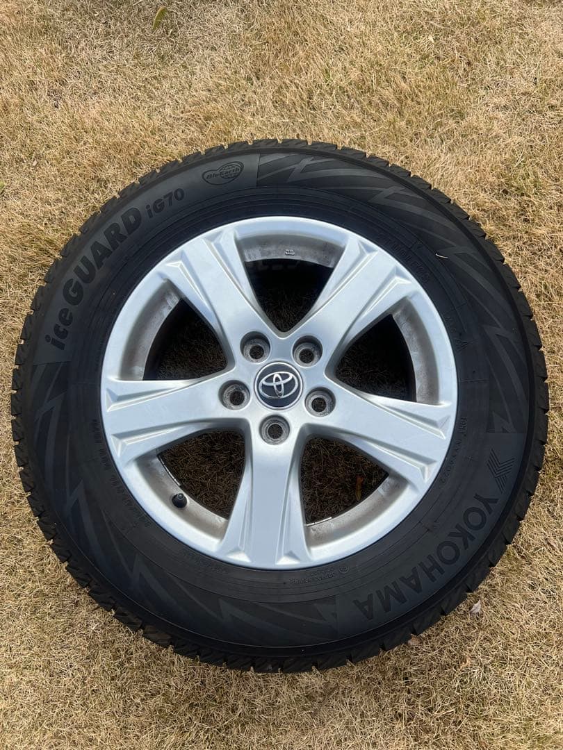 アルファード30系16インチ 215/65R16 ヨコハマアイスガード IG70