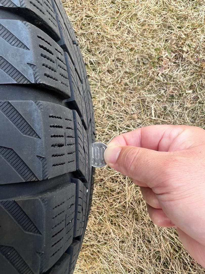 アルファード30系16インチ 215/65R16 ヨコハマアイスガード IG70