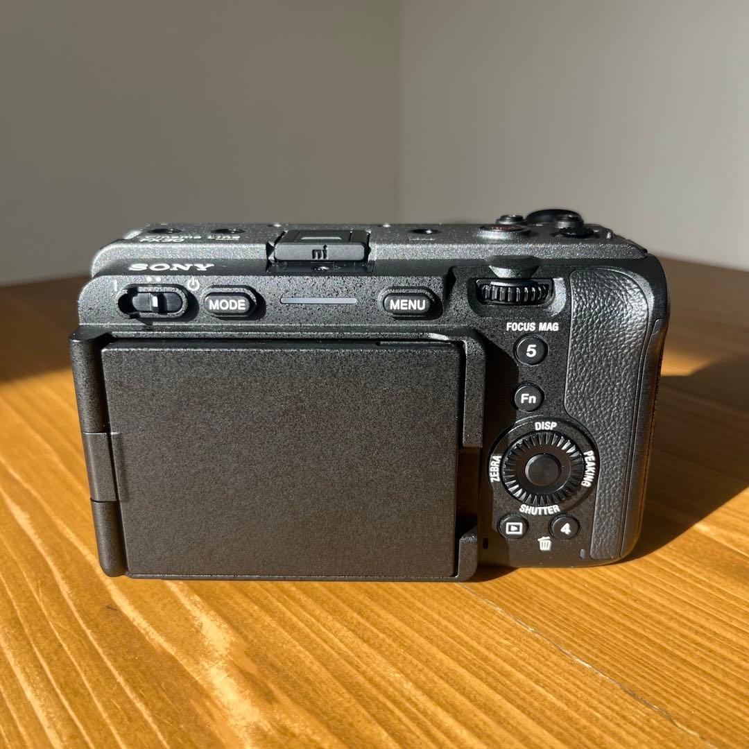 Sony FX30 (バッテリー2個付き-SONY NP-FZ100)