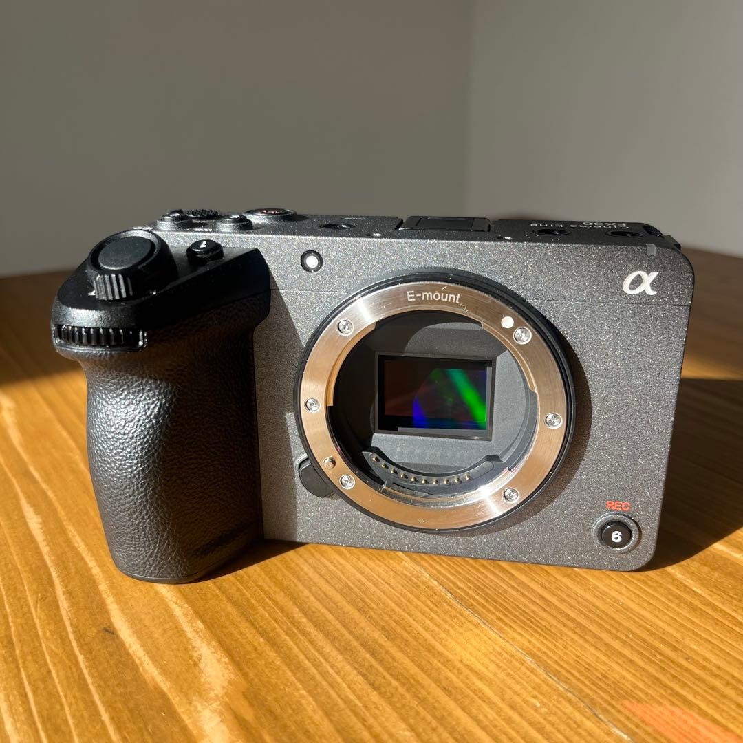 Sony FX30 (バッテリー2個付き-SONY NP-FZ100)