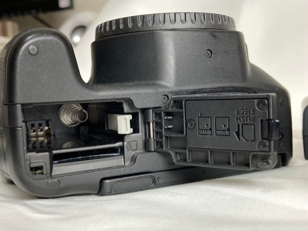 Canon EOS Kiss X9 EF-S18-55 IS STMレンズキット