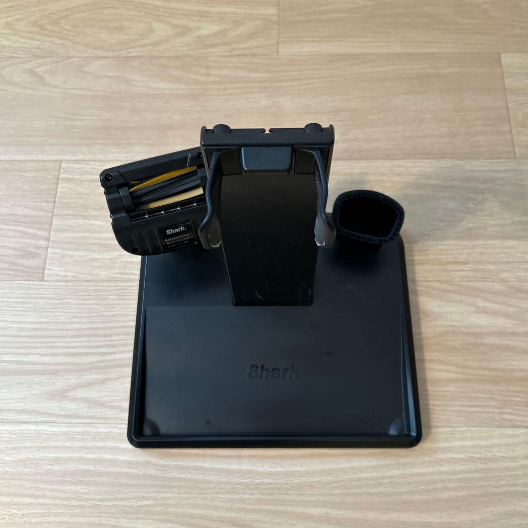 Shark スティック・ハンディクリーナー スタンド・充電器付き