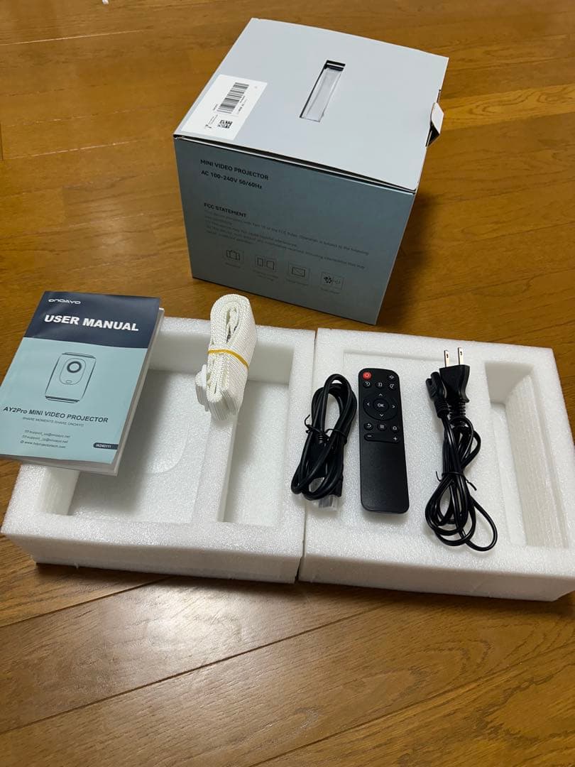 プロジェクター 300\"大画面天井吊り可 スマホ/タブレット/PC/Switch