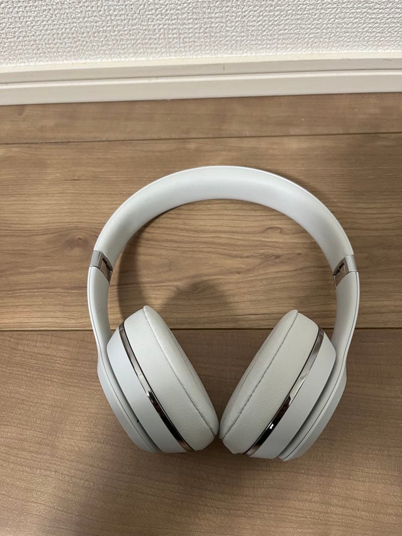beats solo3 wireless ホワイト
