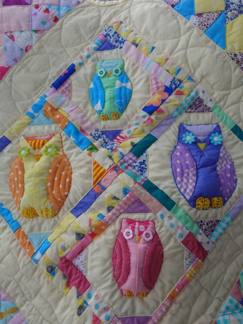 フクロウくん達　タペストリー　キルティング