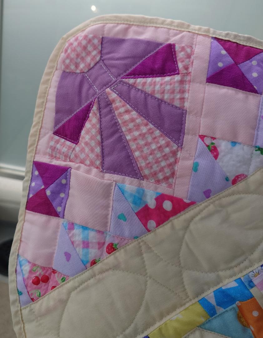 フクロウくん達　タペストリー　キルティング