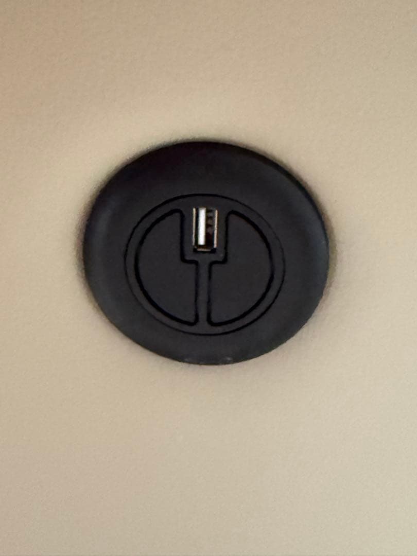 MF23！電動リクライニングソファ ライトベージュ