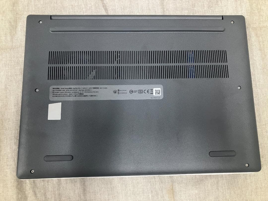 フ*イ様 25年製　訳ありLenovoノートpc IdeaPad Slim 3