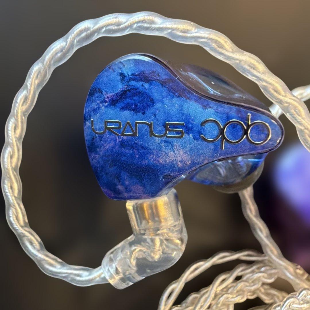 ほぼ新品qdc uranus sリケーブル可能 有線イヤホン