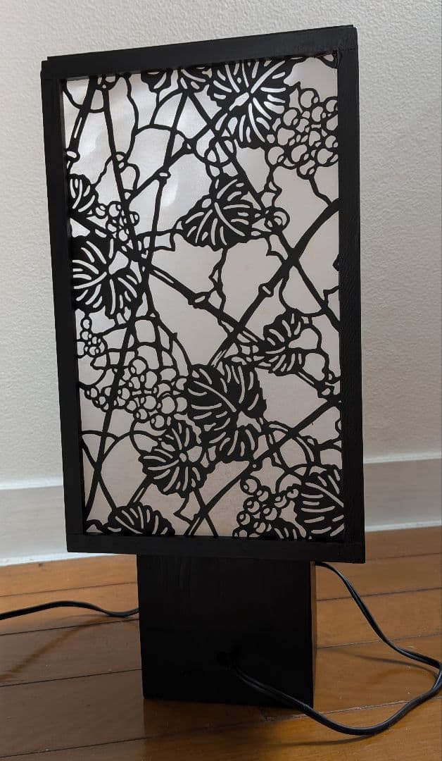 花柄透かしデザイン　間接照明 テーブルランプ