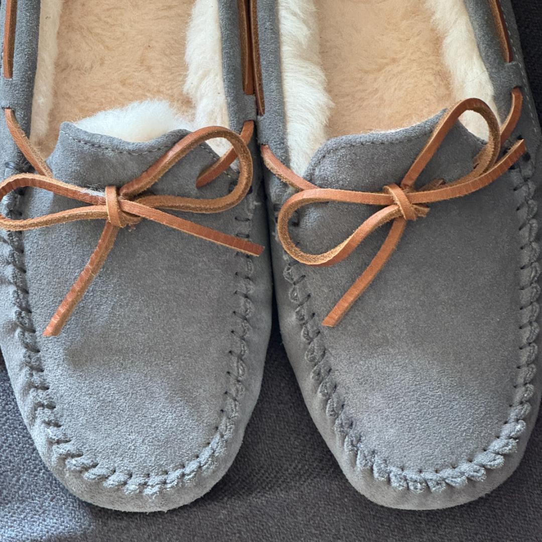 【新品】UGG グレー スエード モカシン 28.0 cm