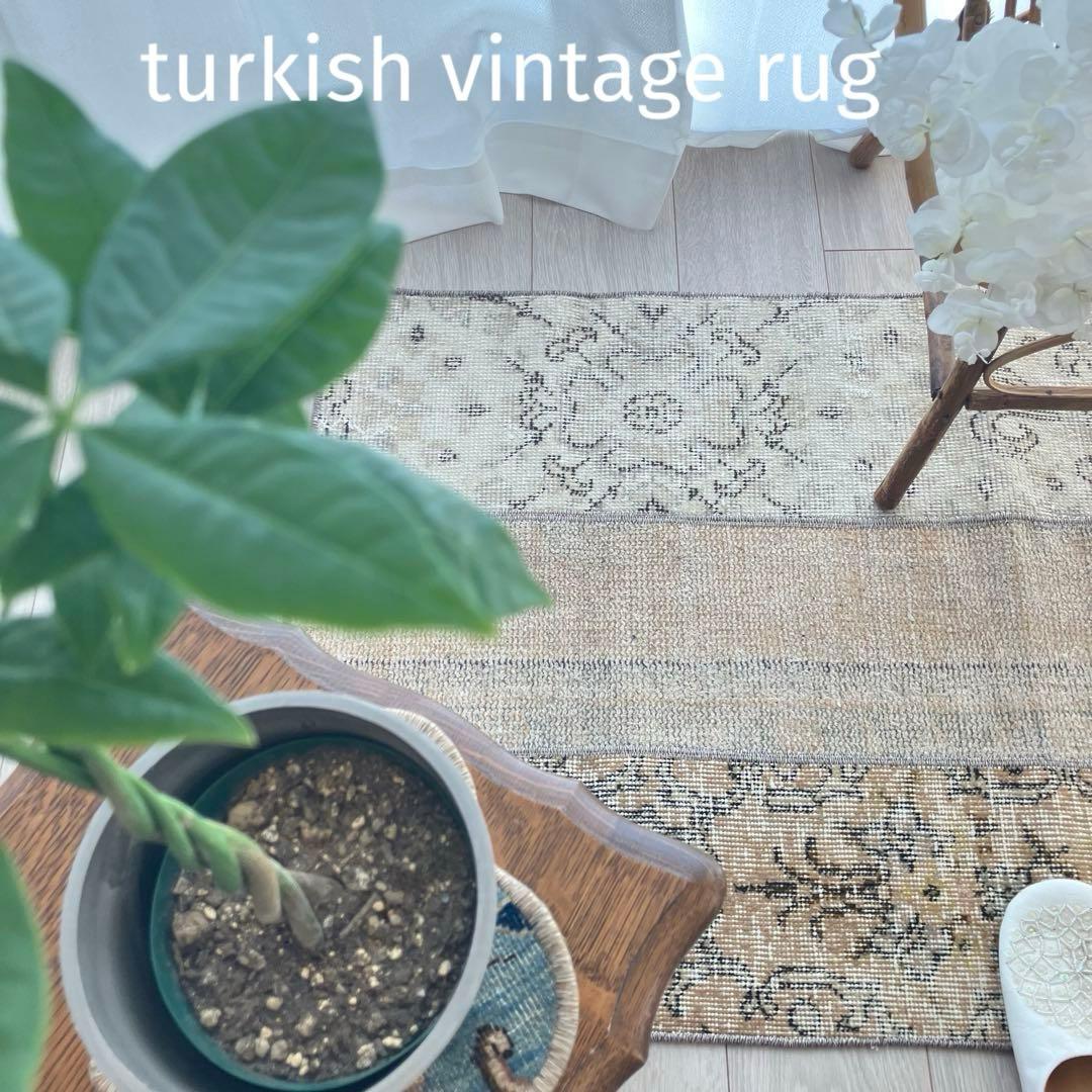 パッチワーク✳︎ 67×139ベージュ　フラワー　イエロー　トルコヴィンテージラグ