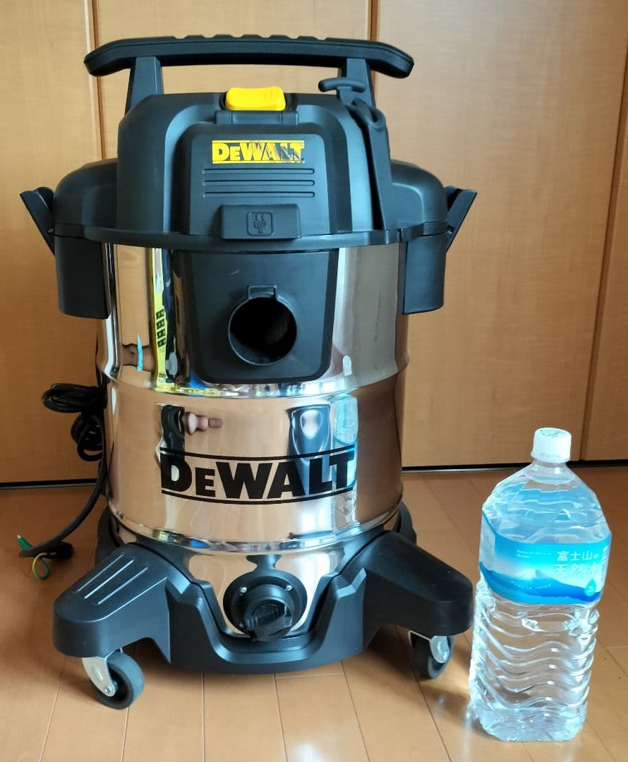 大型　乾湿両用 バキュームクリーナー 掃除機 デウォルト DeWALT 　訳あり