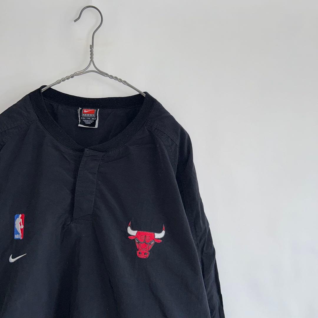 90s カナダ製 NIKE シカゴブルズ ナイロンプルオーバー NBA ブラック