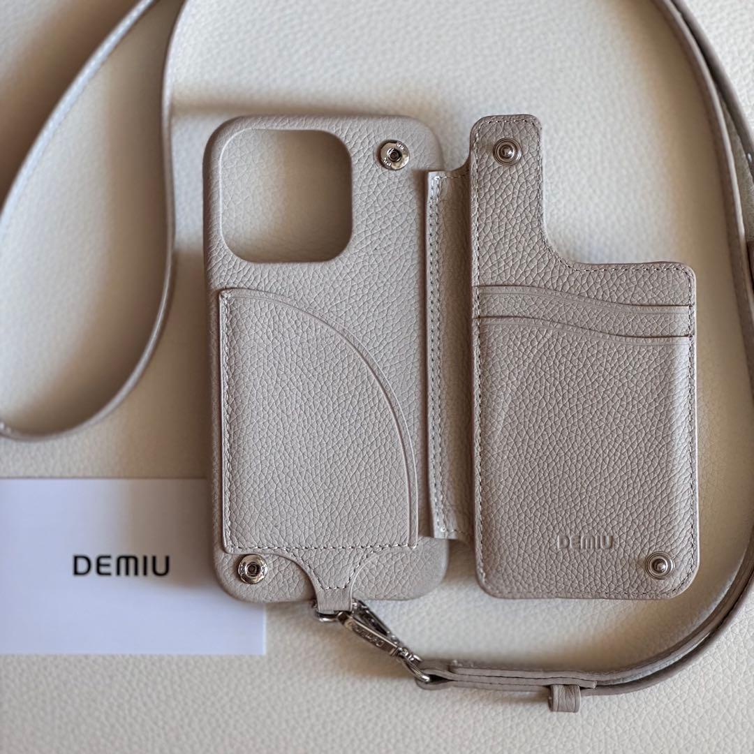 DEMIU BALLON / iPhone15Pro / ベージュ