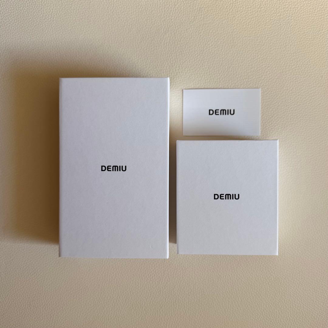 DEMIU BALLON / iPhone15Pro / ベージュ