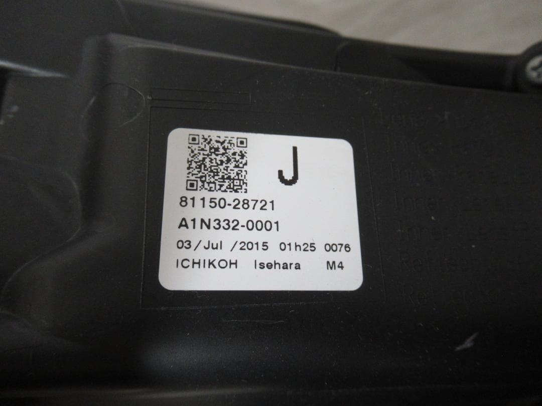 80 前期 ノア　エスクァイア 左 LED ヘッドライト　81150-28721