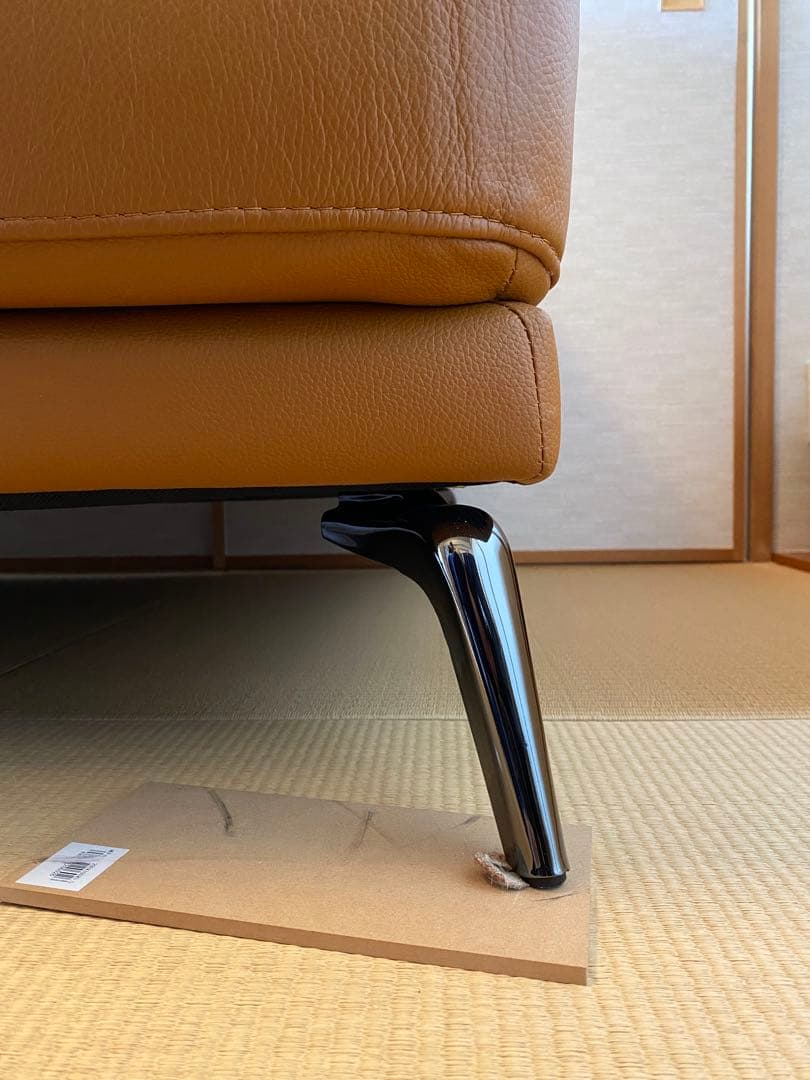 新品並　本革　2人掛けソファ　キャメル色