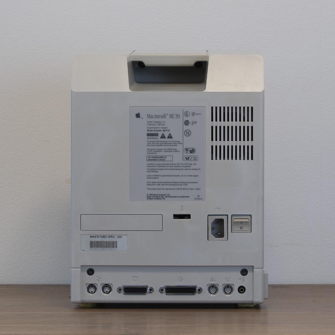 Macintosh SE/30 動作美品 ＋ Keyboard II +角マウス