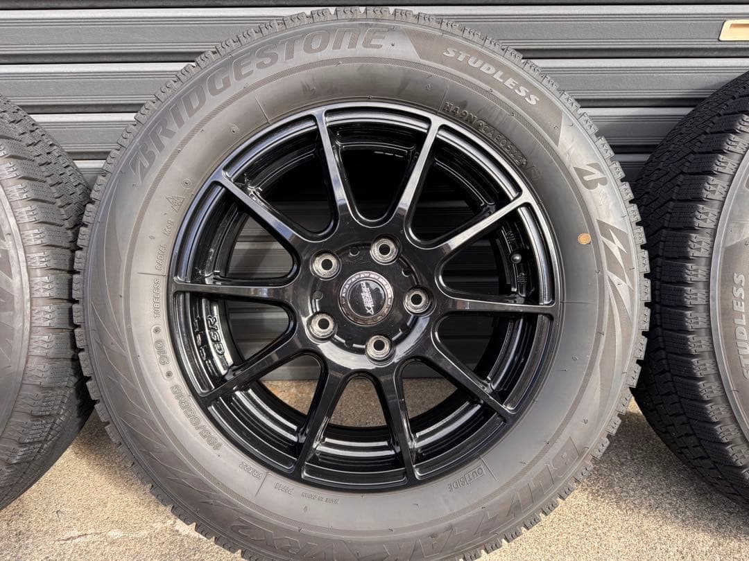 15インチ スタッドレスホイールセット ブリザックVRX2（80ノアヴォクシー）