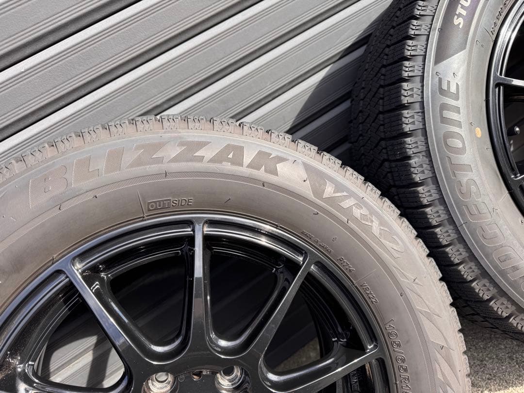 15インチ スタッドレスホイールセット ブリザックVRX2（80ノアヴォクシー）