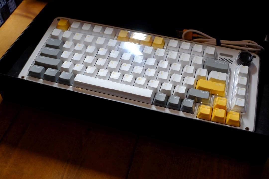 IQUNIX ZX75 GravityWave Goldpink軸 タイムセール