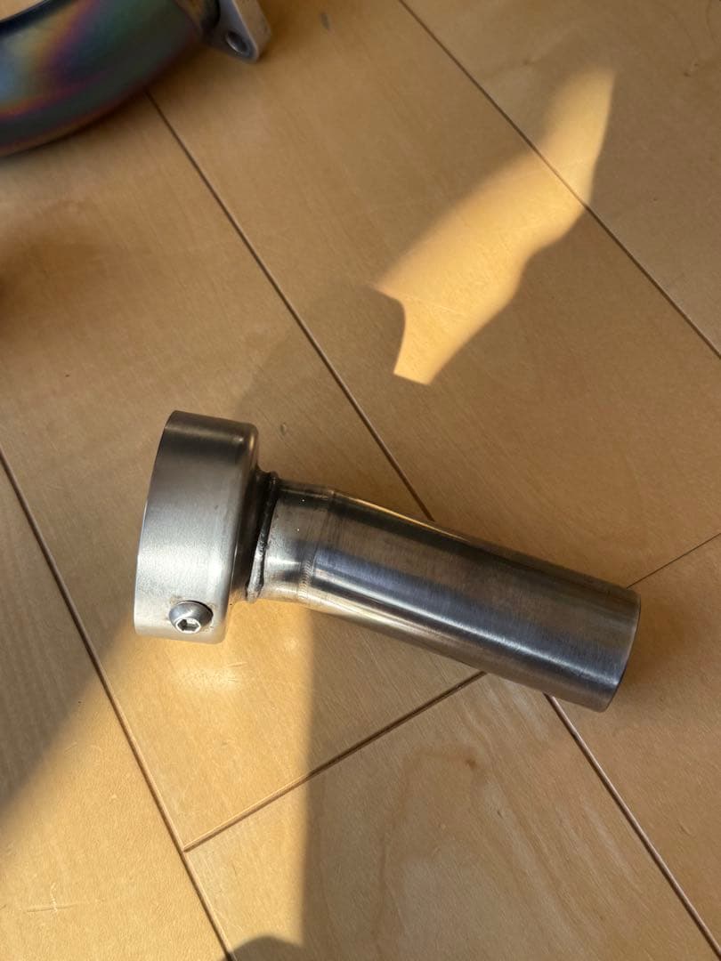 cb1300（SC54）アールギス　ワイバーンフルチタンマフラー