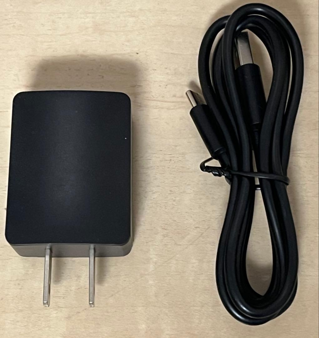 UAUU 8インチタブレット 本体 充電器付き