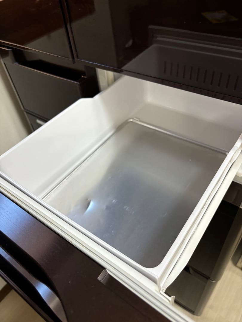 日立冷凍庫　R-B5700