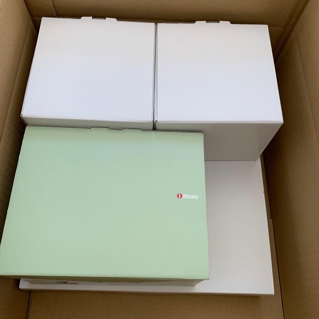 イッタラ　カステヘルミ　ダークグレー　テーブルセット　アクタスカタログ