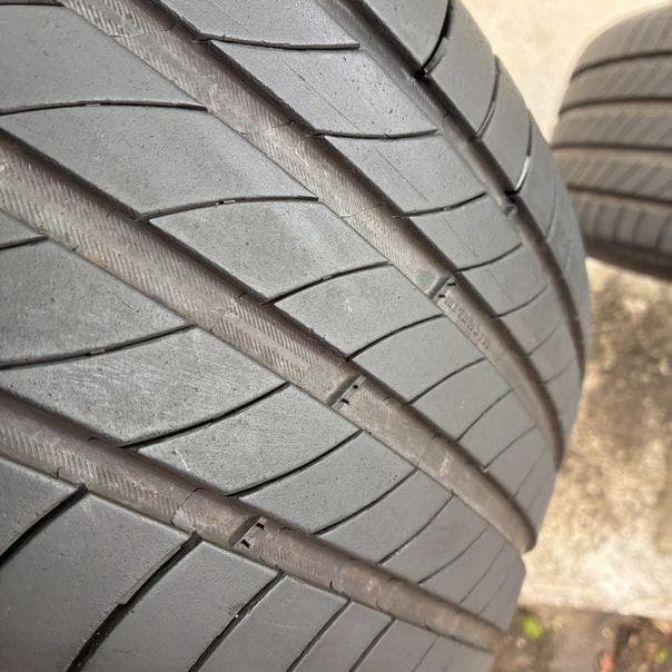 トヨタカローラクロス純正 225/50 R18 ホイールセット／ミシュランタイヤ