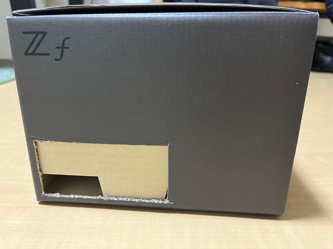 [ほぼ新品]Nikon Zf ミラーレスカメラ 本体