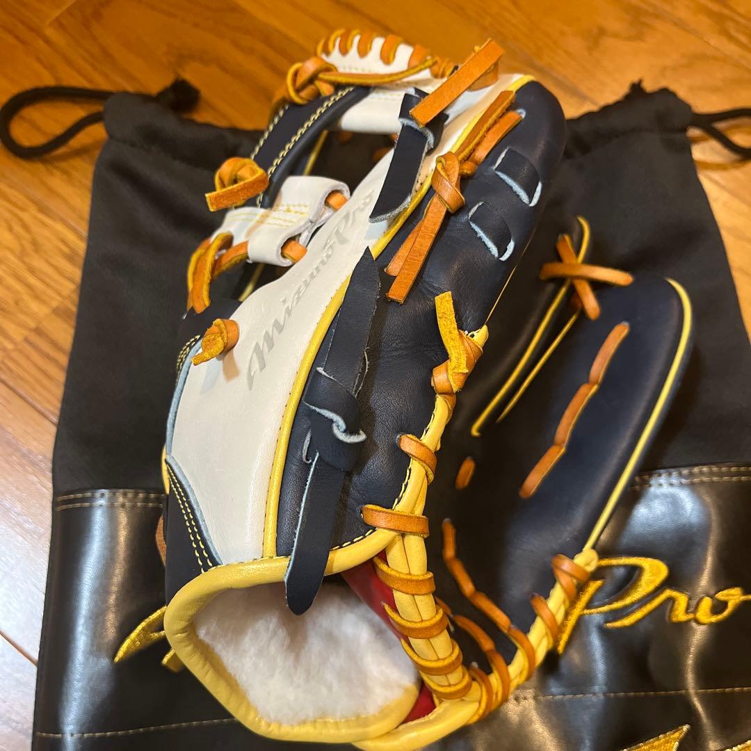 Mizuno Pro 軟式グローブ ネイビー/ホワイト