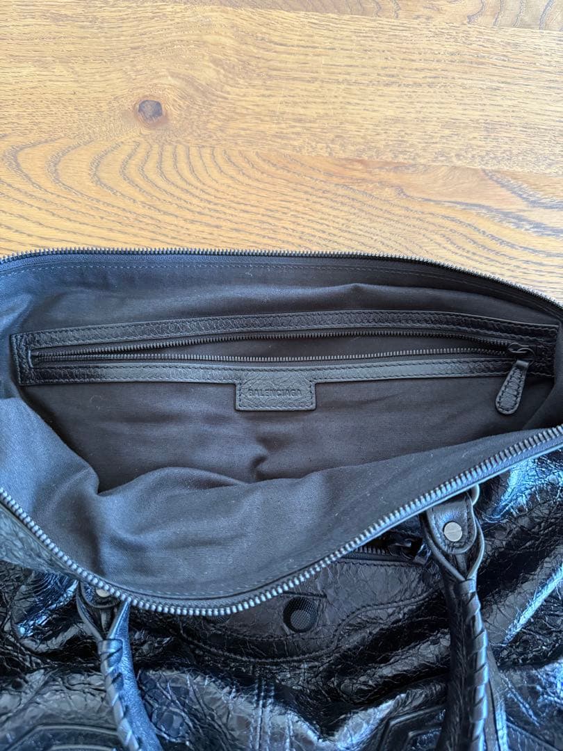 バレンシアガ　ルカーゴ　ショルダーバッグ