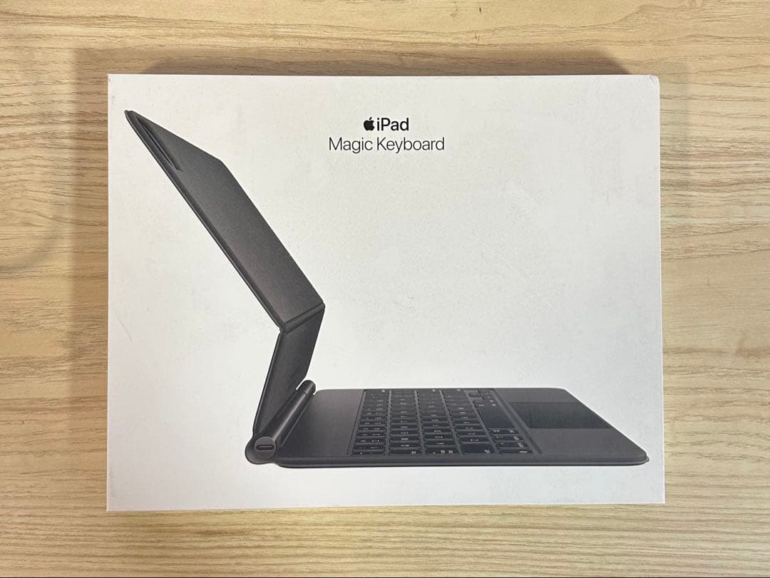 箱有 iPad Pro 11\" 純正 Pencil Magic Keyboard