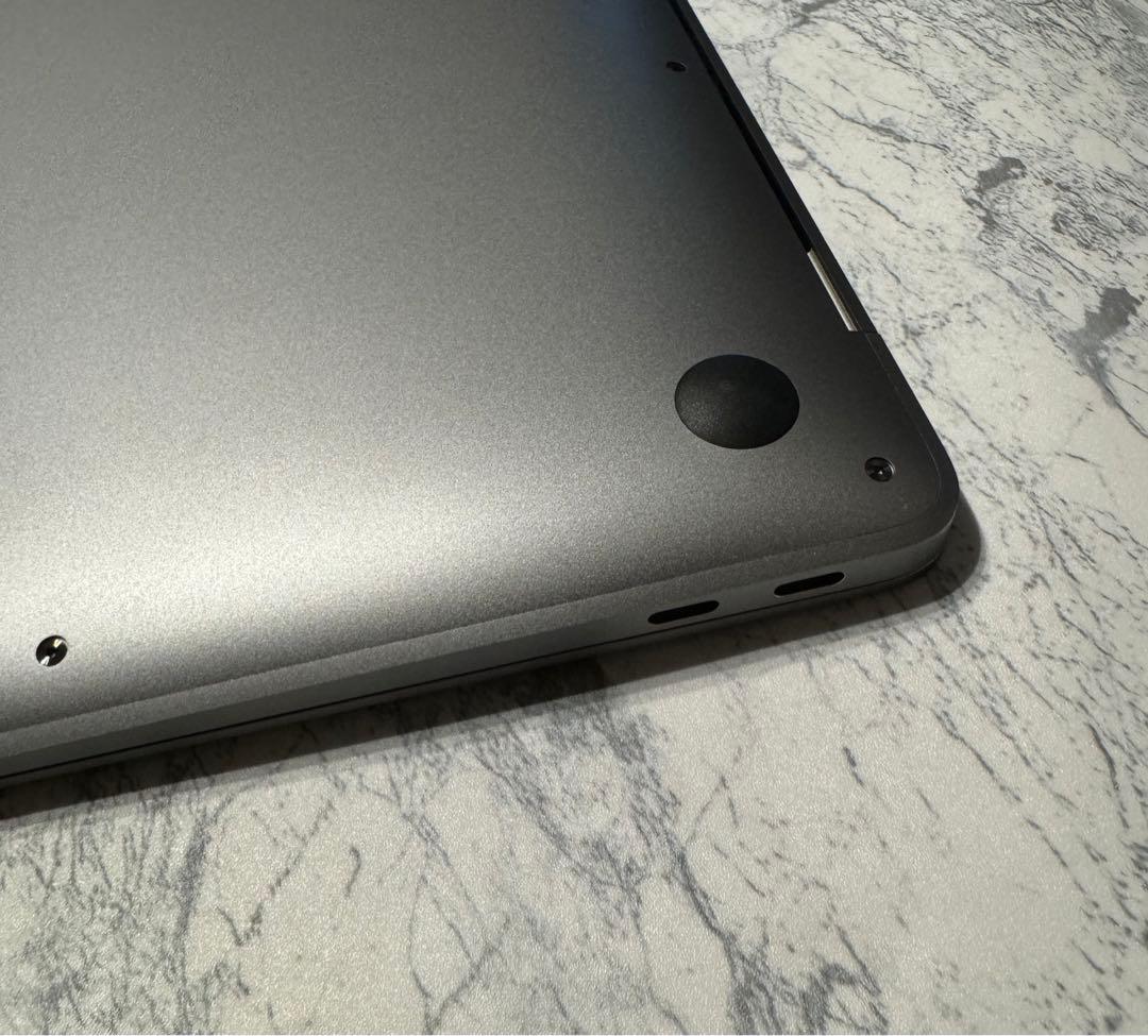 MacBook Air M1チップ 2020 8GB/256