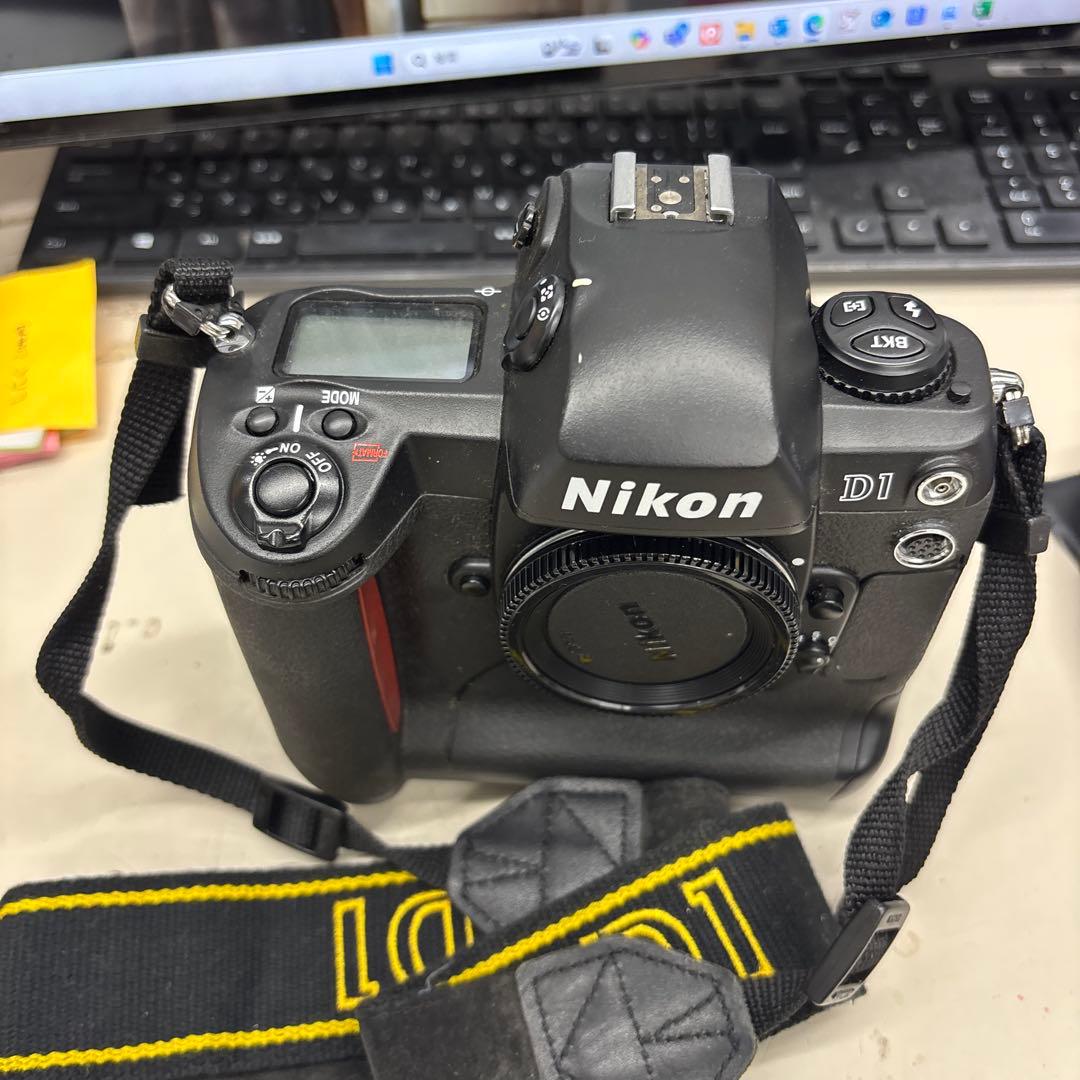 K404【アンティーク】Nikon ニコン　D1