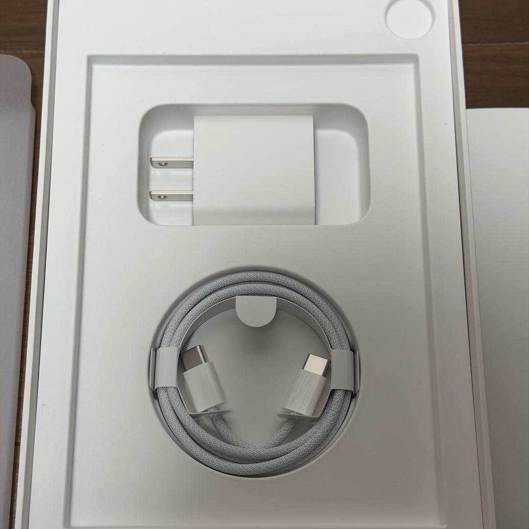 iPad mini A17 Pro 第7世代 バッテリー100%