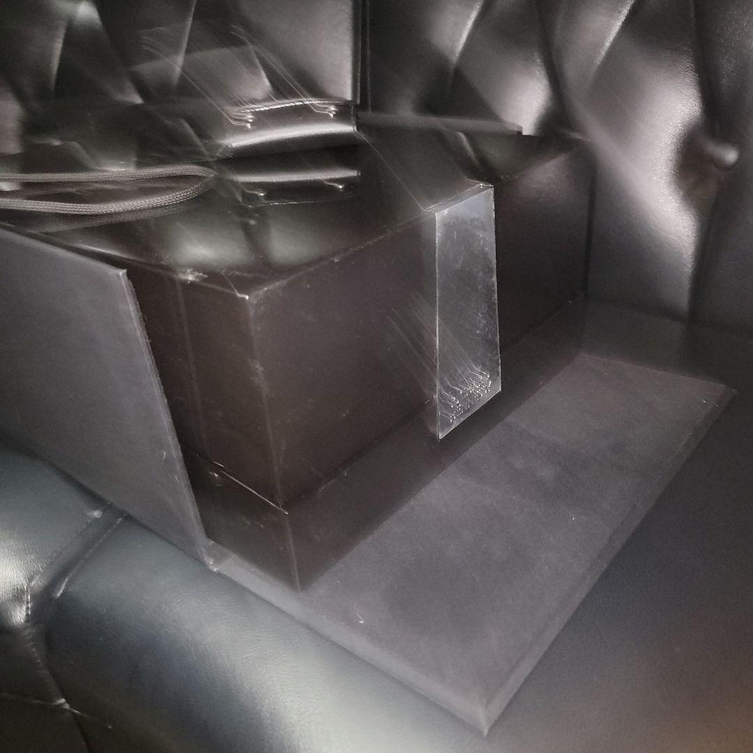 リシャールヘネシー正規品 700ml バカラ製空き瓶、化粧箱、外箱あり