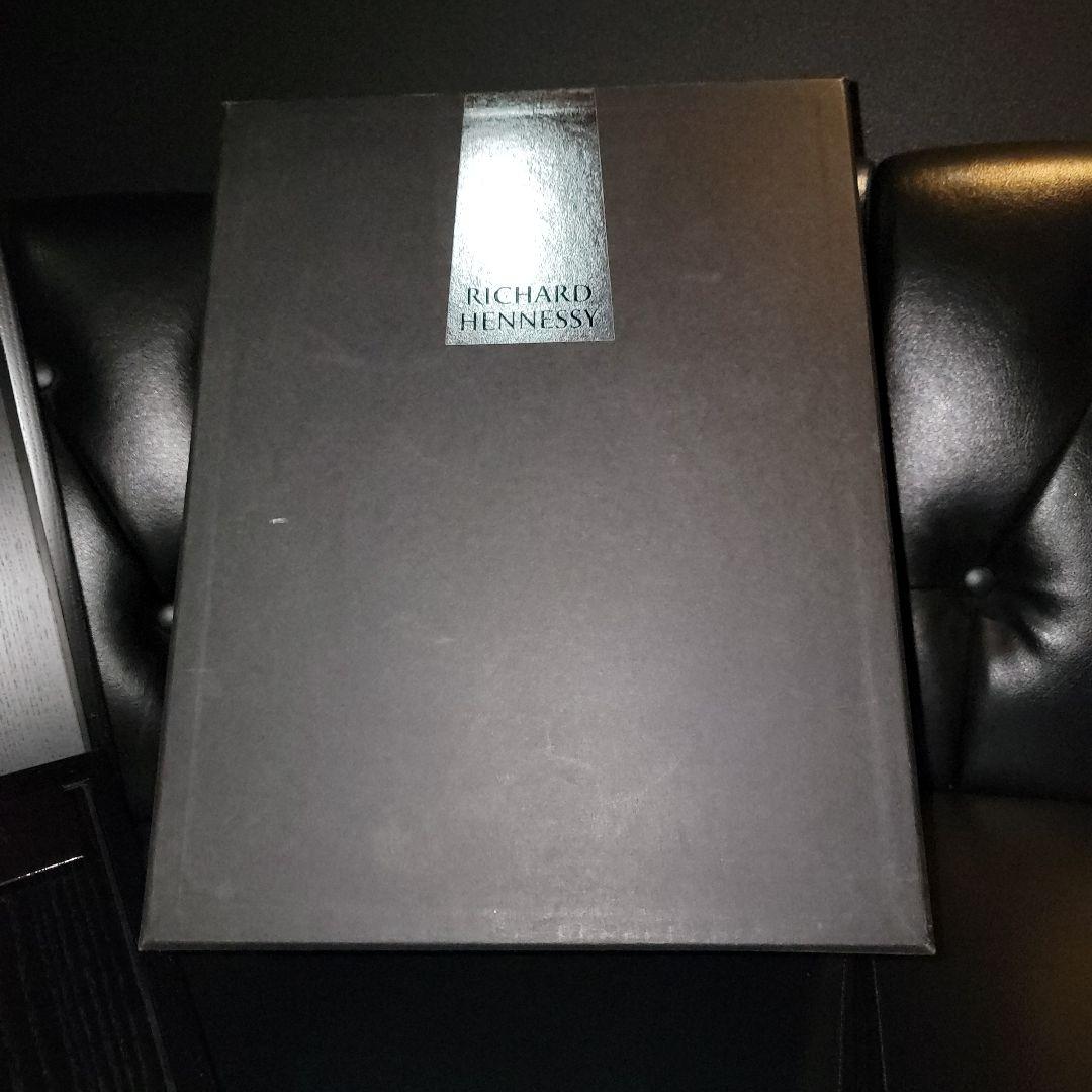 リシャールヘネシー正規品 700ml バカラ製空き瓶、化粧箱、外箱あり