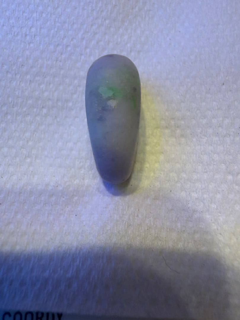 見事な素晴らしい透光性‼️糸魚川ラベンダー翡翠‼️希少‼️送料無料‼️破格出品‼️