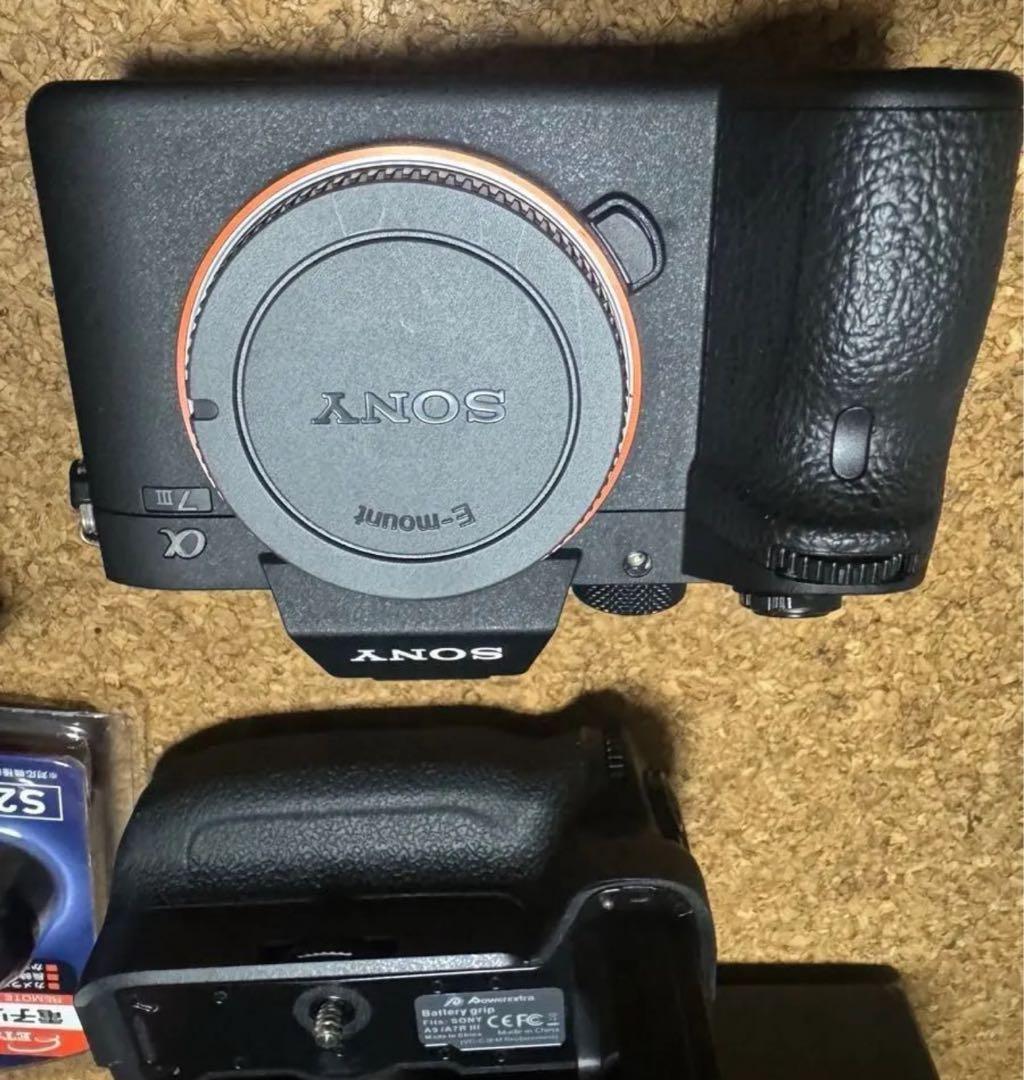送料込み美品旅行やアウトドアキャンプSONYILCE-7M3α7III付属品