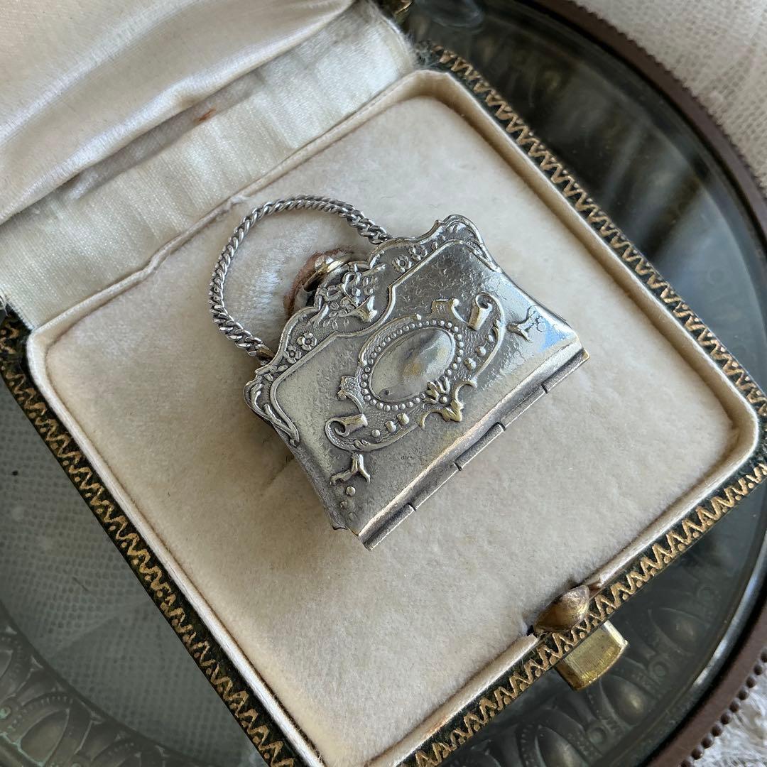 ９：フランス　アンティーク　ミニチュア　ハンドバッグ　シルバープレート　ドール