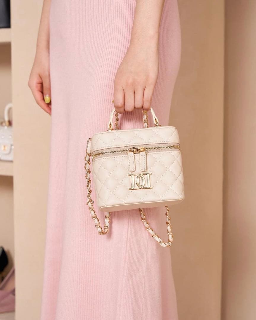 住*様 Darich ダーリッチ キルティングスクエアミニバッグ IVO アイボ