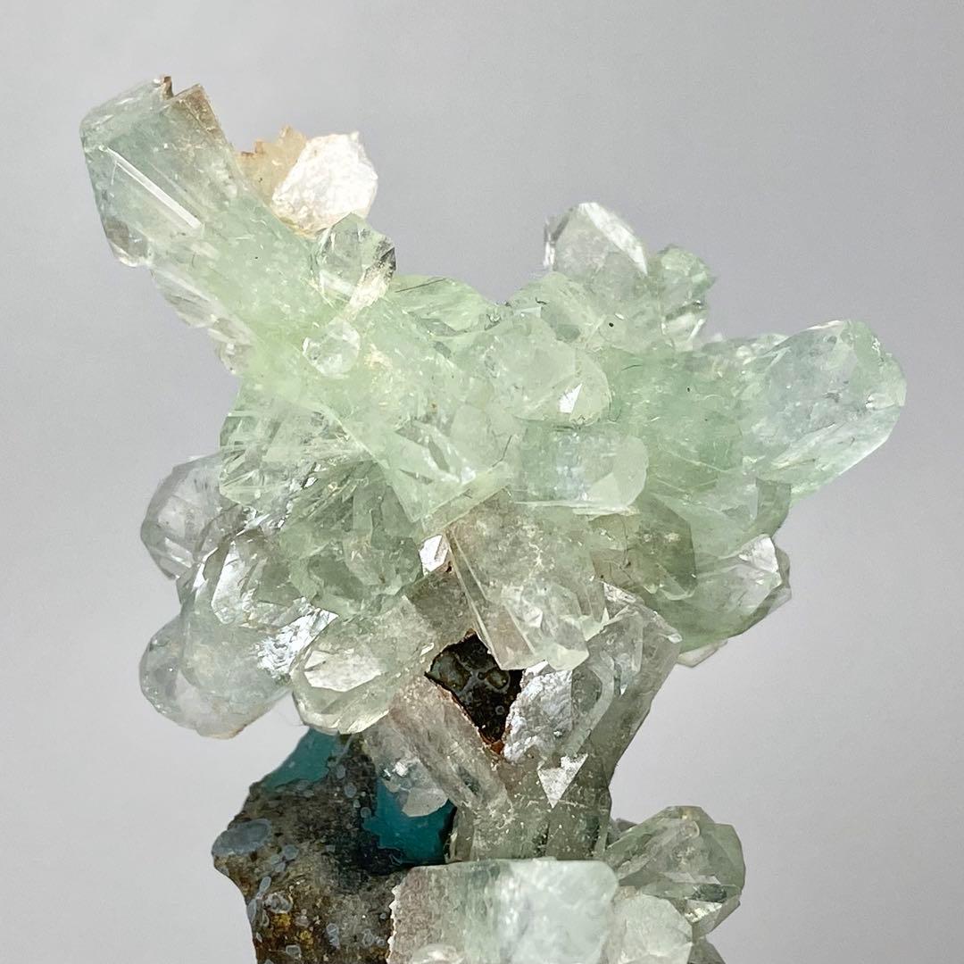 グリーンアポフィライト　魚眼石　鉱物標本　原石　天然石　ストーン