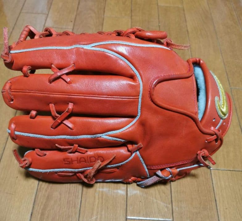 Nike SHADO 硬式用グローブ