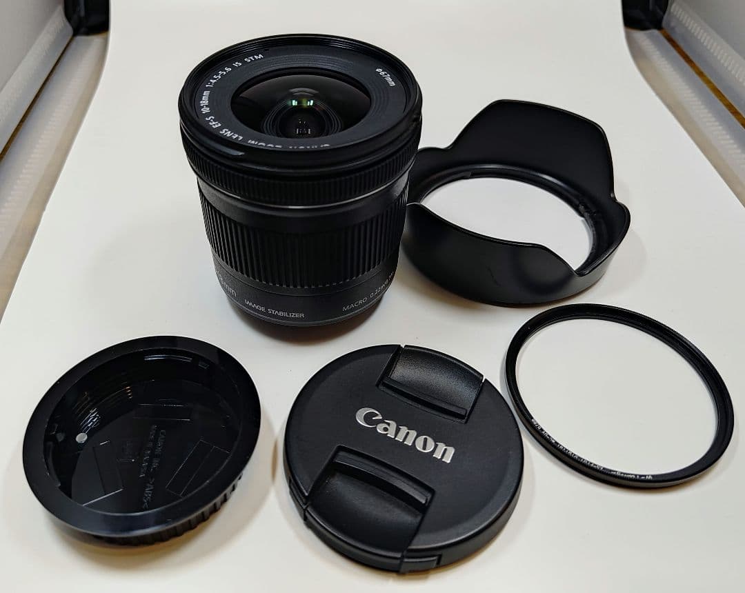★レンズカバー＆フード付★EF-S10-18mm f4.5-5.6 IS STM
