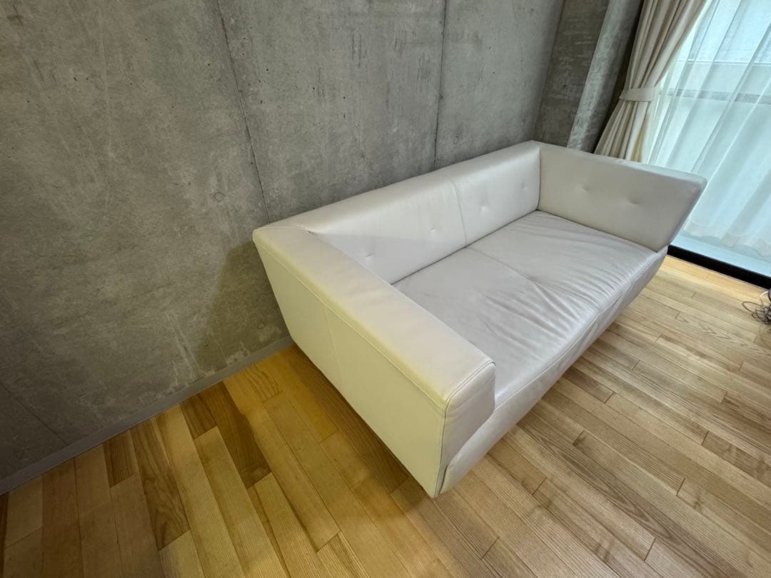 ボーコンセプト 2人掛けレザーソファ