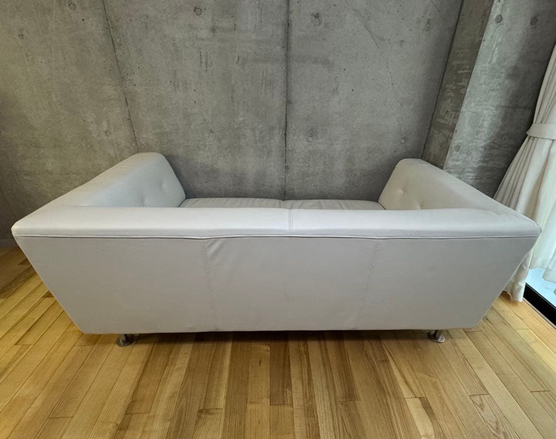 ボーコンセプト 2人掛けレザーソファ